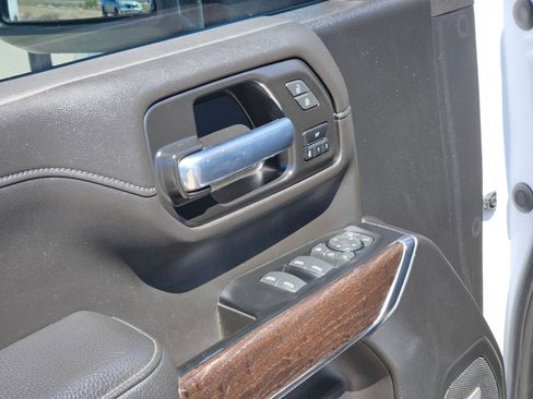 Used 2022 GMC Sierra 2500 Denali image 12