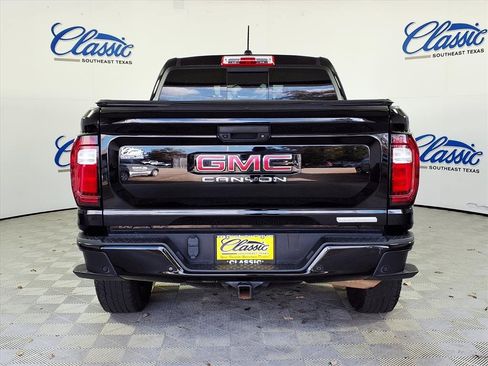Used 2023 GMC Canyon Elevation w/ Elevation Premium Package image 4