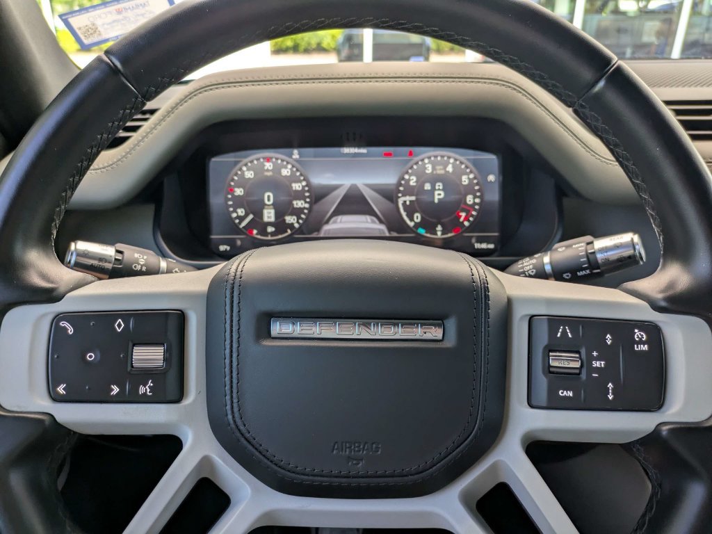 Used 2022 Land Rover Defender 110 X-Dynamic HSE AWD/4WD image 29