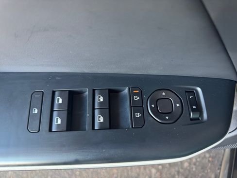 Used 2025 Kia K4 GT-Line w/ GT-Line Premium Package FWD image 12