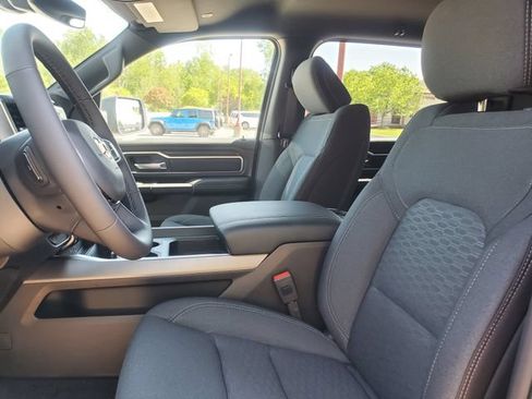 New 2026 RAM 1500 4x4 Crew Cab image 8