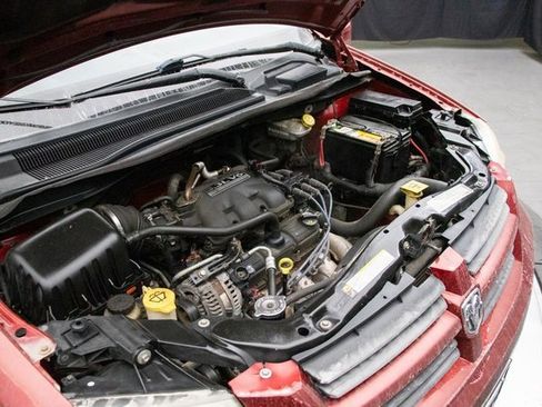 Used 2009 Dodge Grand Caravan SE image 28