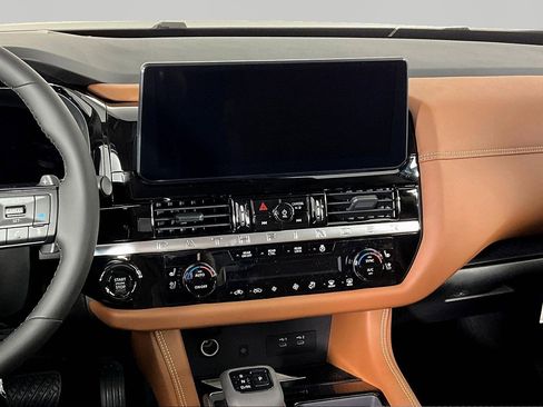 New 2026 Nissan Pathfinder Platinum AWD/4WD image 21