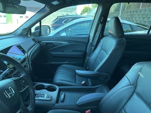 Used 2022 Honda Passport TrailSport image 7