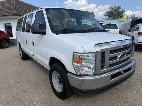 Used 2012 Ford E-350 and Econoline 350 XLT RWD image 8
