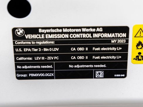 Certified 2023 BMW i4 M50 image 38