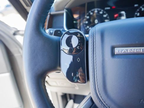 Used 2020 Land Rover Range Rover HSE image 12