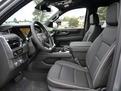 New 2026 GMC Yukon XL Elevation image 3