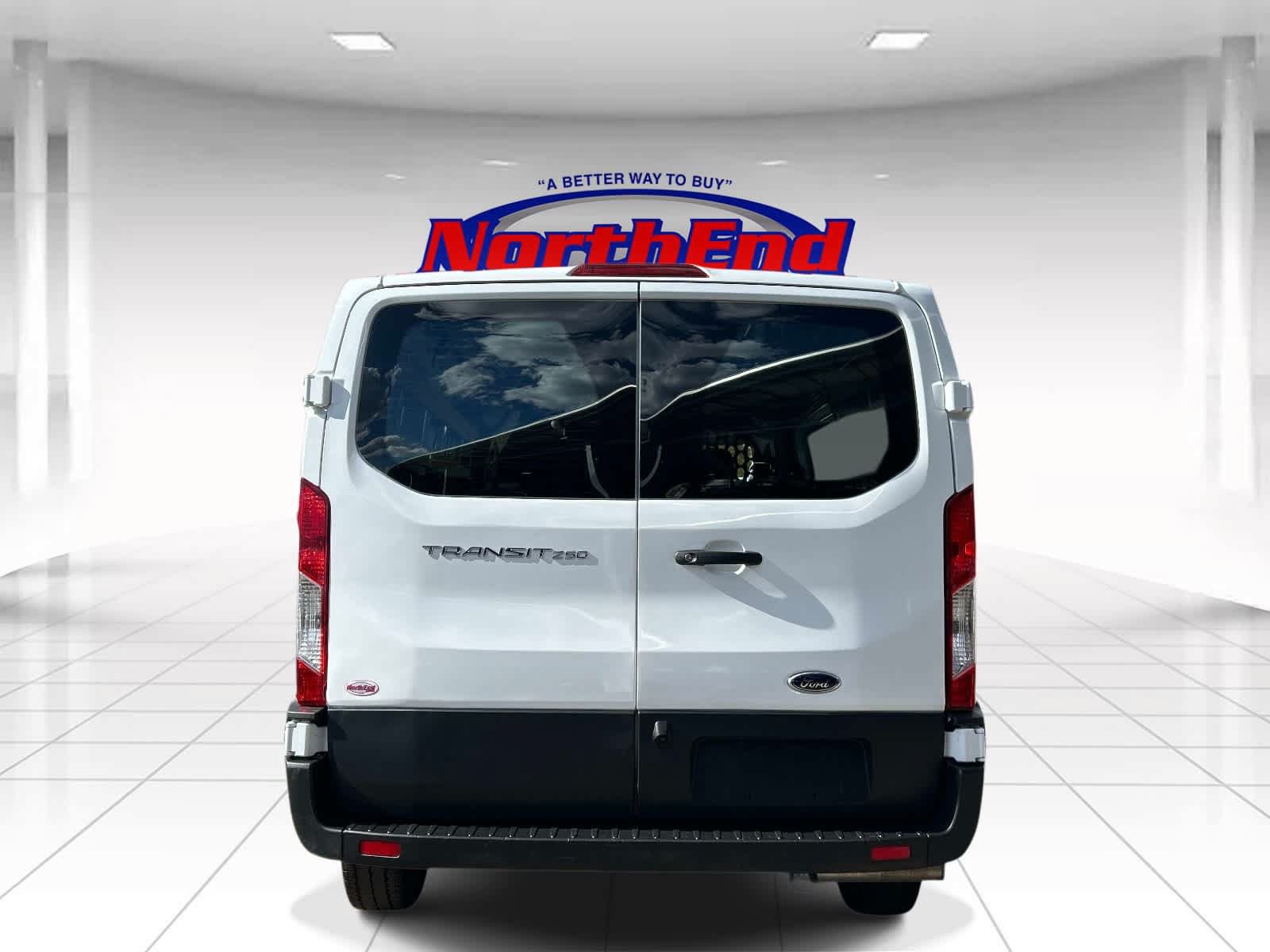 Used 2025 Ford Transit 250 Low Roof w/ Exterior Upgrade Package RWD image 4