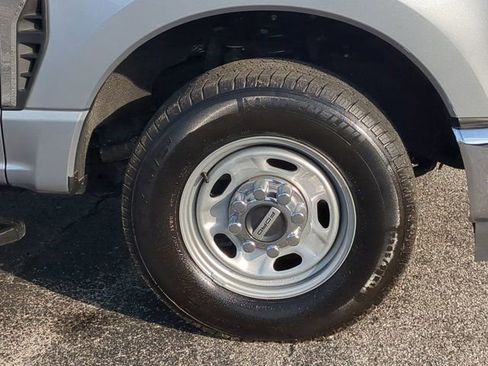 Used 2023 Ford F250 XL w/ XL Chrome Package image 11