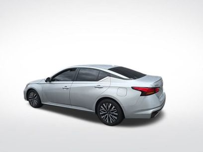 Used 2023 Nissan Altima 2.5 SV