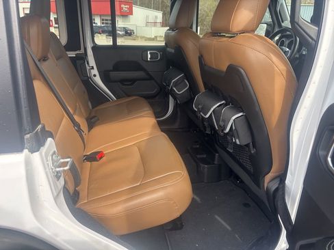 Used 2022 Jeep Wrangler Unlimited Rubicon w/ Steel Bumper Group image 9