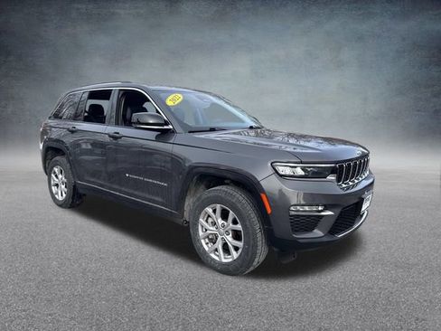 Used 2022 Jeep Grand Cherokee Limited image 4