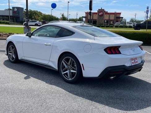 New 2025 Ford Mustang Coupe image 5