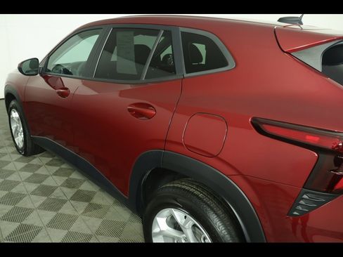 Used 2024 Chevrolet Trax LS w/ LS Convenience Package image 14