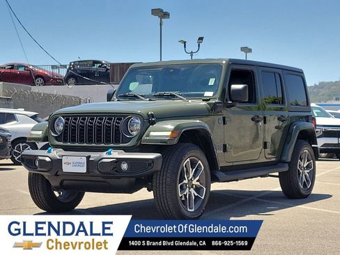 Used 2024 Jeep Wrangler Unlimited AWD/4WD image 15