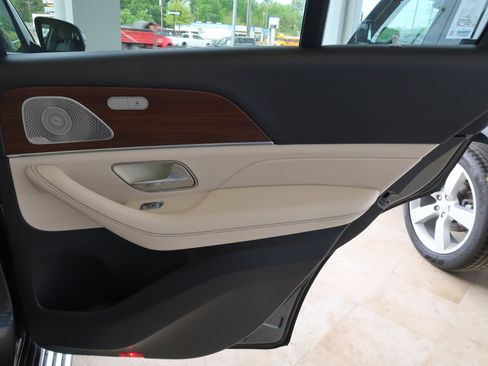 Used 2020 Mercedes-Benz GLE 450 4MATIC image 38
