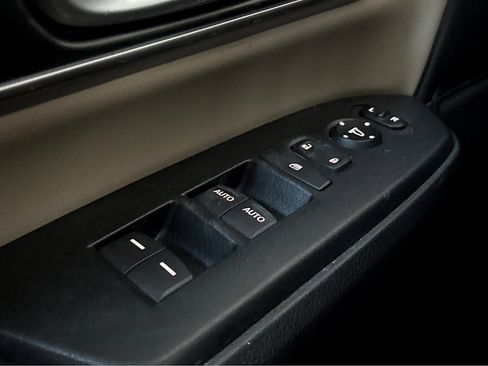 Used 2018 Honda CR-V EX-L image 19