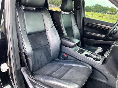 Used 2018 Jeep Grand Cherokee Altitude AWD/4WD image 7