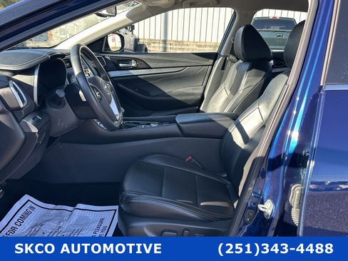 Used 2023 Nissan Maxima SV w/ Floor Mat Group image 11