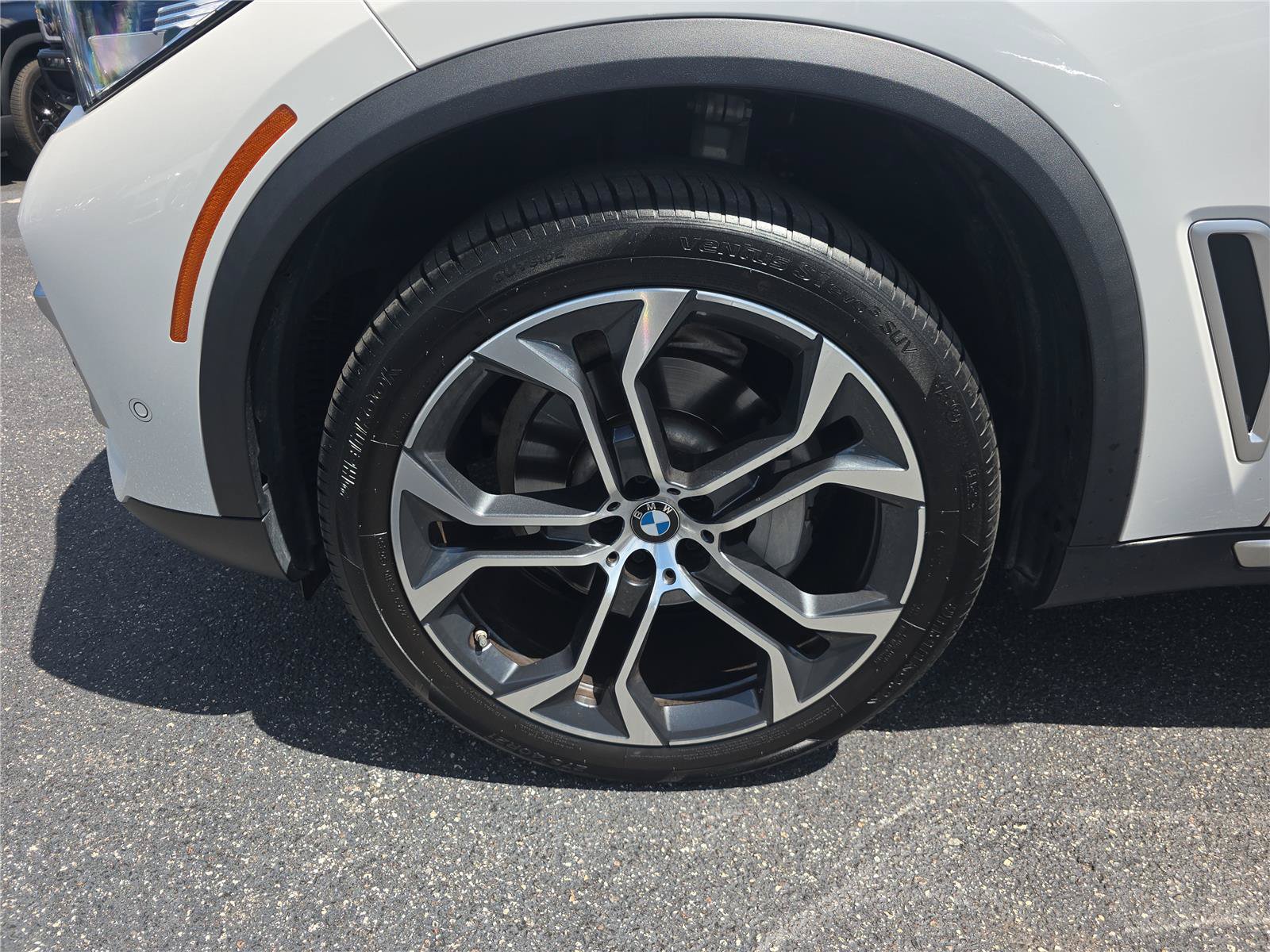 Certified 2023 BMW X5 sDrive40i w/ Climate Comfort Package RWD image 8