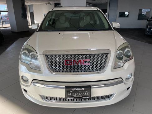 Used 2011 GMC Acadia Denali image 2
