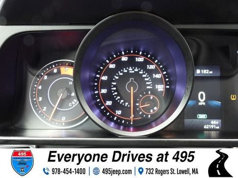 Used 2023 Hyundai Elantra SEL FWD image 17
