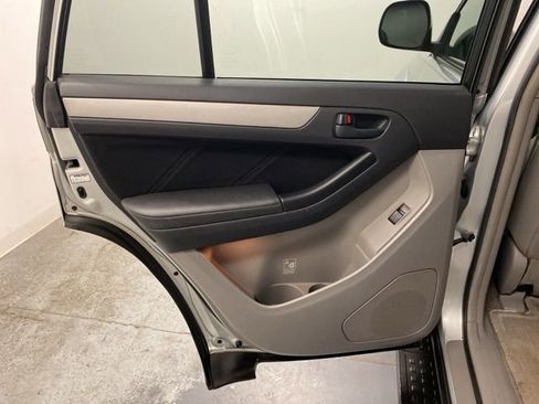 Used 2008 Toyota 4Runner SR5 image 21