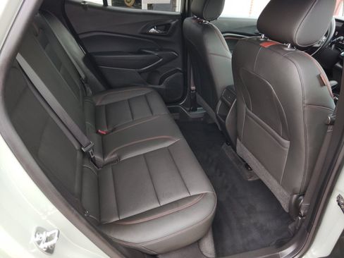 Used 2024 Chevrolet Trax RS w/ Sunroof Package FWD image 30