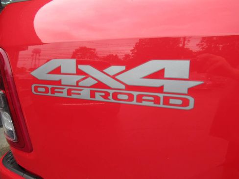Used 2021 RAM 2500 Big Horn w/ Night Edition AWD/4WD image 14