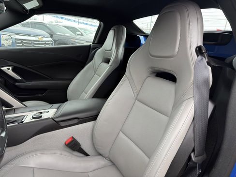 Used 2019 Chevrolet Corvette Stingray Convertible w/ Battery Protection Package image 31