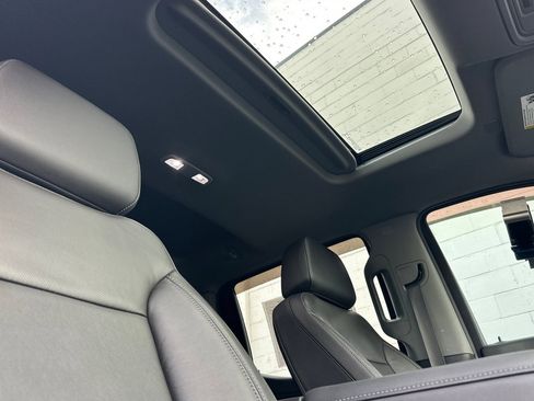 Used 2020 GMC Sierra 1500 SLT w/ SLT Premium Package image 16