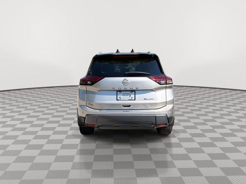 Certified 2025 Nissan Rogue SL w/ Tech Package AWD/4WD image 9