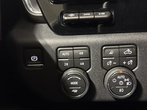 New 2026 Chevrolet Silverado 1500 High Country AWD/4WD image 19