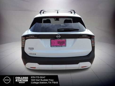 New 2026 Nissan Kicks SV image 4