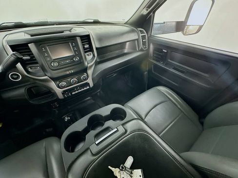 Used 2021 RAM 5500 Tradesman w/ Chrome Appearance Group AWD/4WD image 11