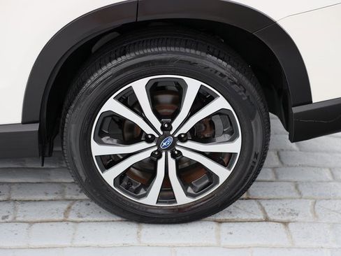 Used 2020 Subaru Forester Limited image 62