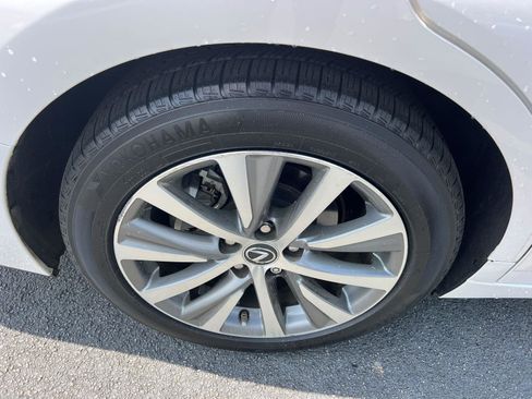 Used 2021 Lexus ES 350 w/ Premium Package FWD image 18