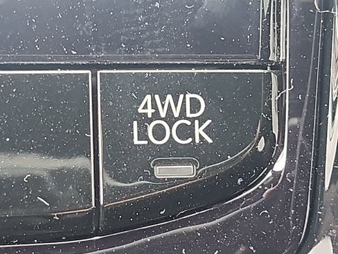 New 2026 Jeep Compass Latitude image 14