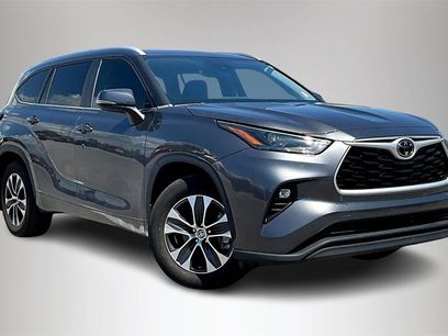 Used 2023 Toyota Highlander XLE