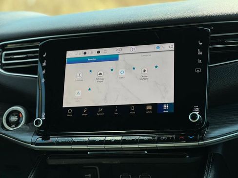 Used 2024 Jeep Wagoneer Series II w/ Flexible Seating Group image 26