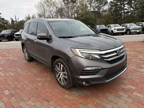 Used 2017 Honda Pilot Elite image 19