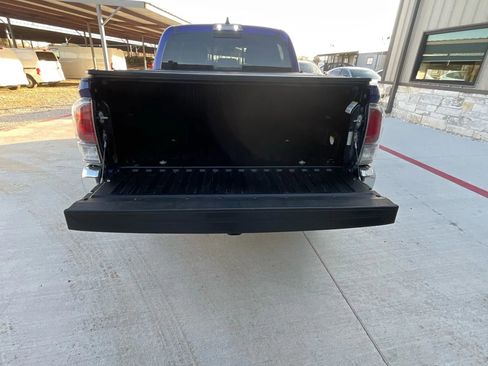 Used 2023 Toyota Tacoma TRD Off-Road image 23