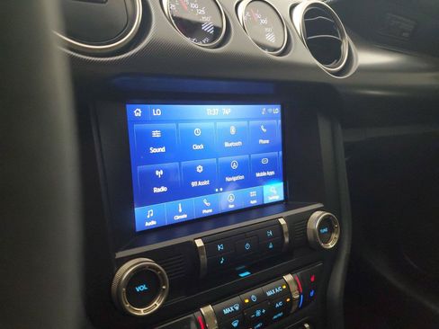 Used 2021 Ford Mustang Shelby GT500 w/ Technology Package RWD image 24