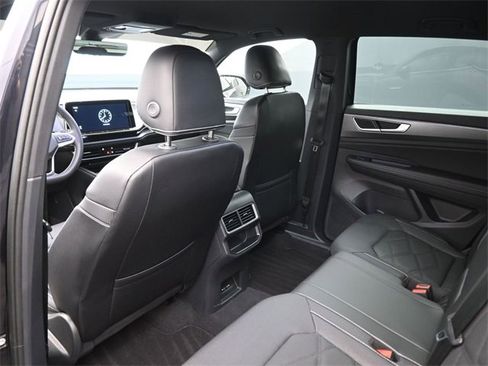 Certified 2024 Volkswagen Atlas Cross Sport SE w/ Adventure Package image 23