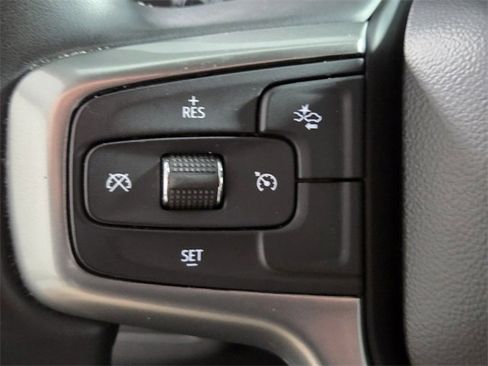 Used 2024 Chevrolet Suburban LT image 21