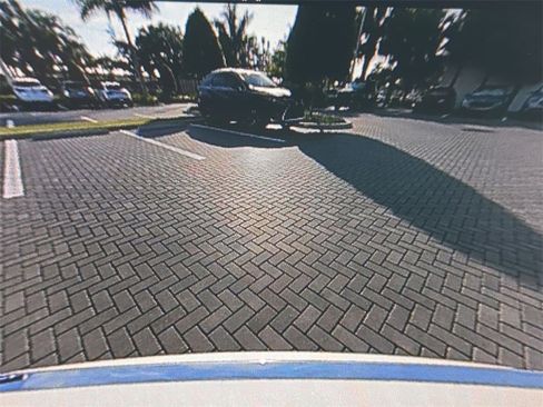 Used 2019 Bentley Bentayga image 22