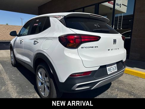 Certified 2025 Buick Encore GX Preferred FWD image 6