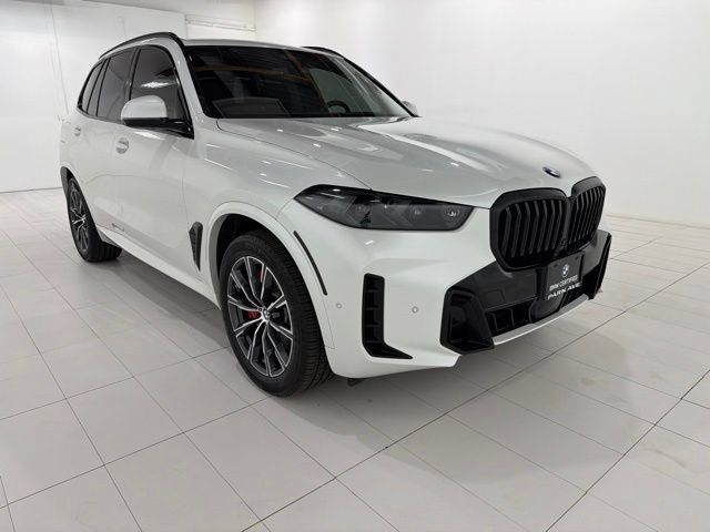 Used 2025 BMW X5 xDrive40i w/ M Sport Package AWD/4WD image 7