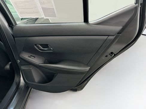 Used 2024 Nissan Sentra SV FWD image 30